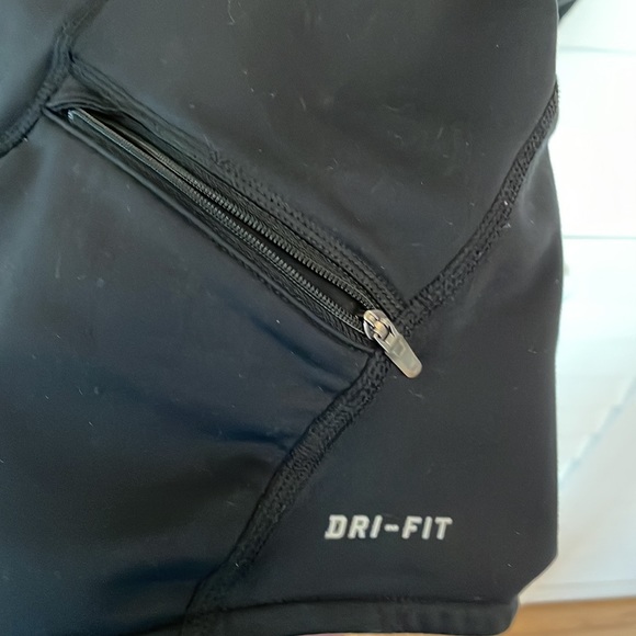 Nike running dri-fit hooded throw over - Picture 6 of 9